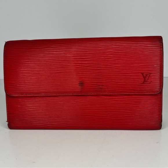 ♥️Louis Vuitton Red Epi Leather Porte Tresor Long Wallet | PRELOVED!!♥️ - Picture 1 of 13